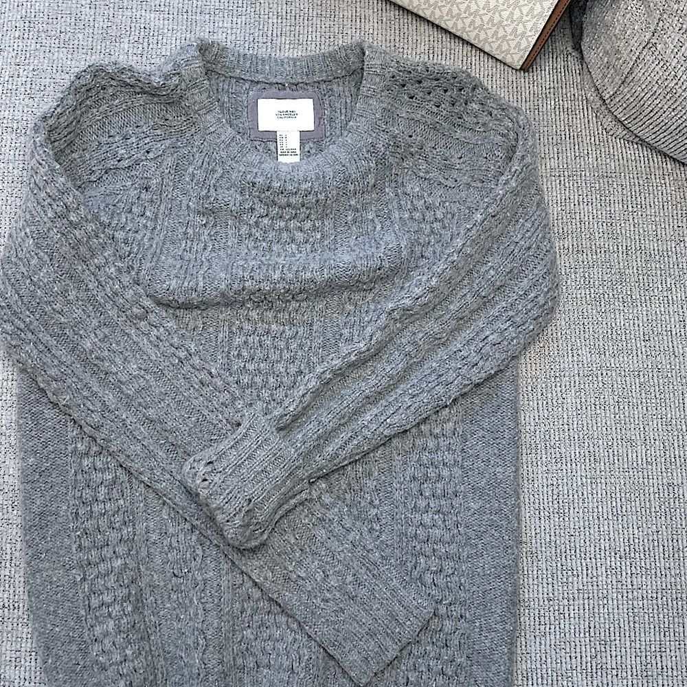 I🖤H81 || Grey Knit Medium Length Sweater